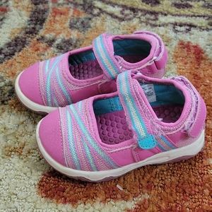 Jumping bean toddler shoes